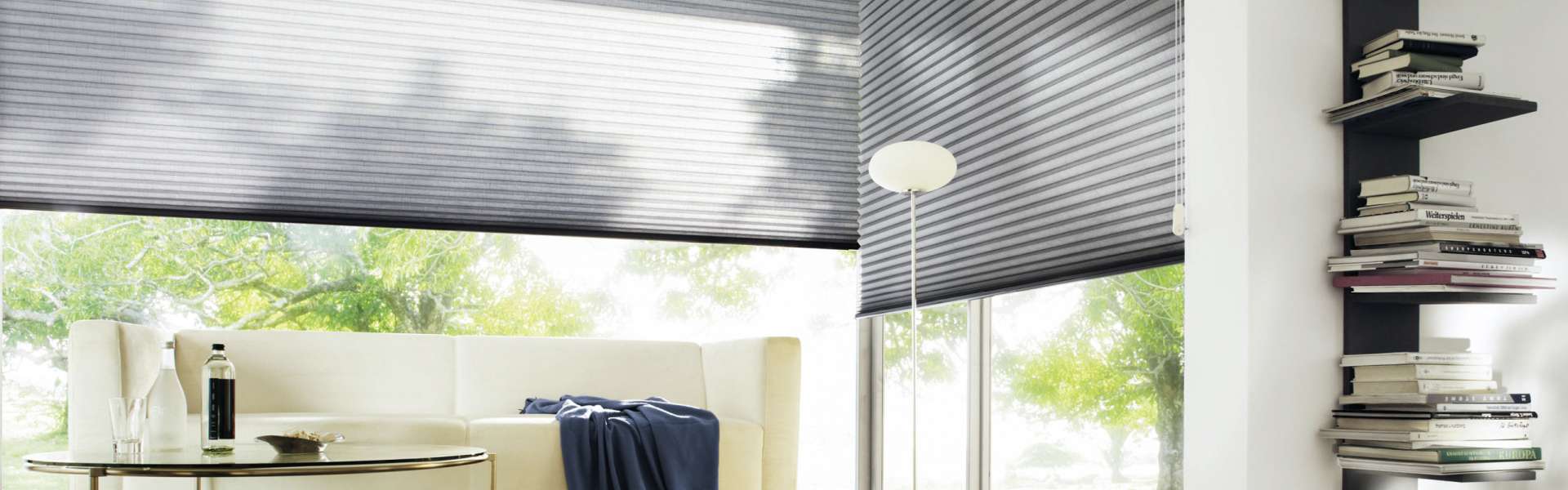 Bild Sonnenschutzanlage in Wohnzimmer grau